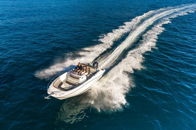 Cap Camarat 6.5 CC — Navalia Yachting