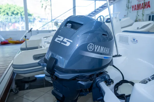 Yamaha YAM 380S en Navalia Yachting, Canarias