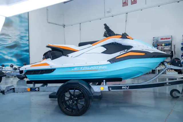 Yamaha JetBlaster LTD en Navalia Yachting, Canarias