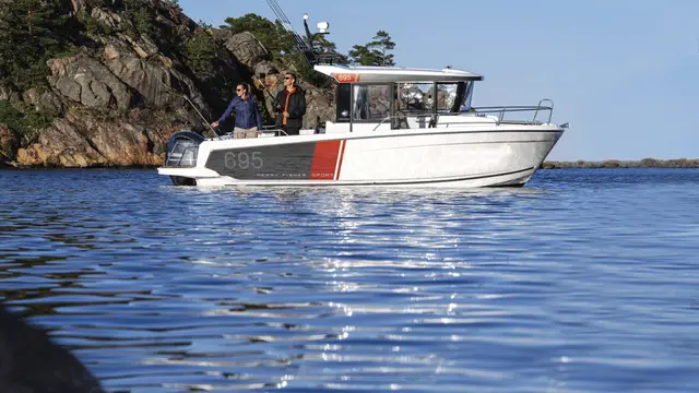 Merry Fisher 695 Sport — Jeanneau, disponible bajo pedido en Navalia Yachting
