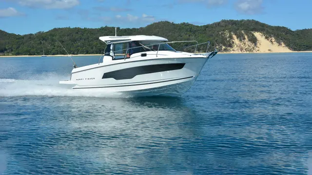 Merry Fisher 695 — Jeanneau, disponible bajo pedido en Navalia Yachting